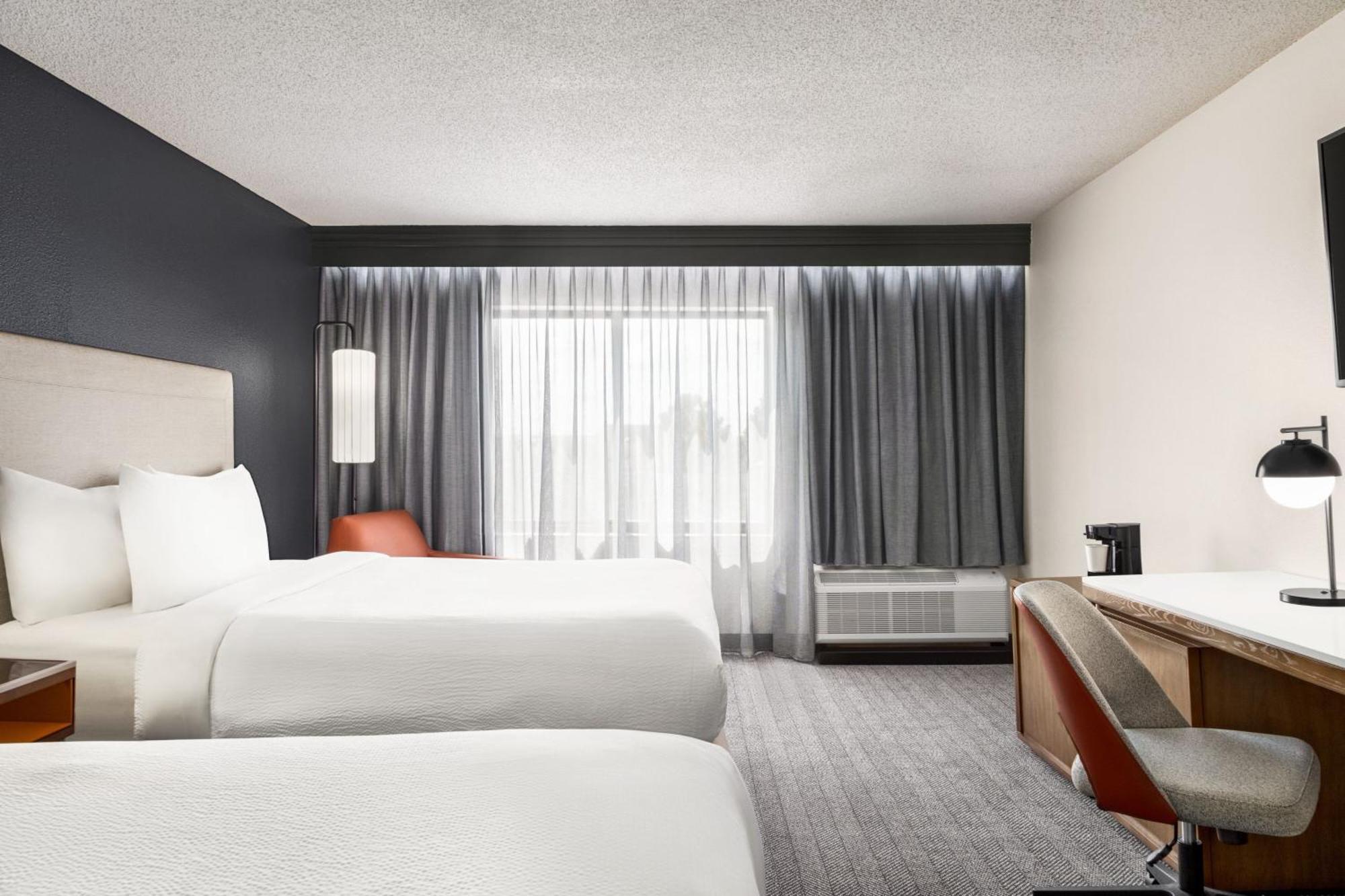 Courtyard Houston Sugar Land/Stafford Hotel Eksteriør billede