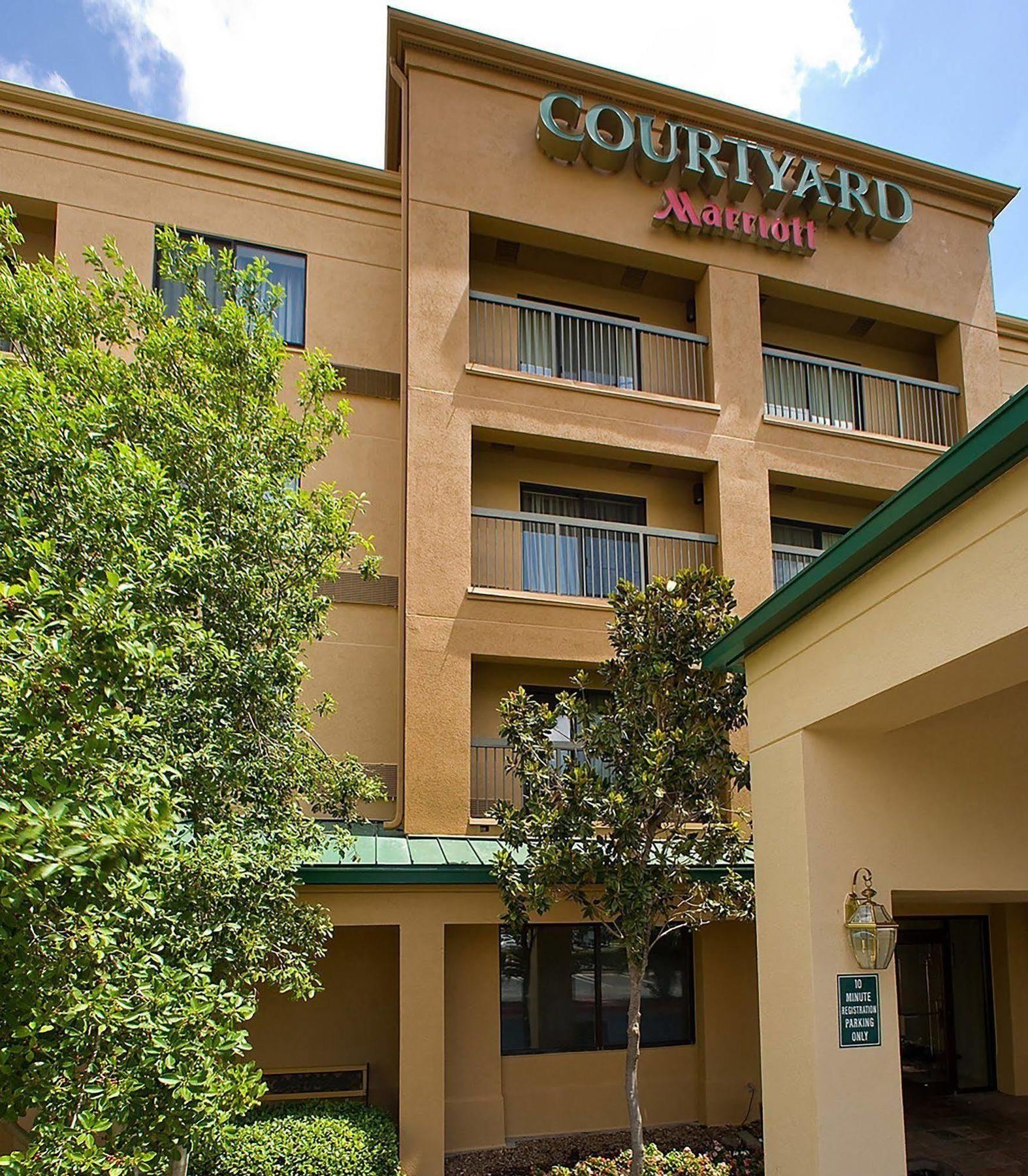 Courtyard Houston Sugar Land/Stafford Hotel Eksteriør billede