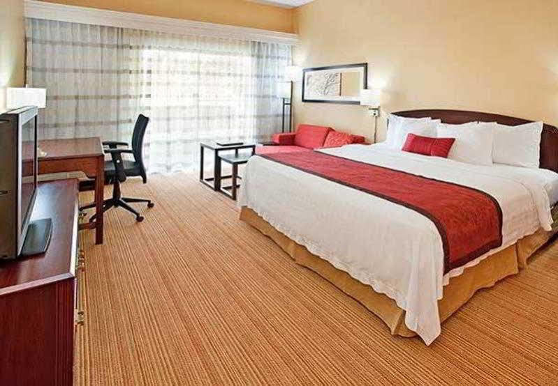 Courtyard Houston Sugar Land/Stafford Hotel Eksteriør billede